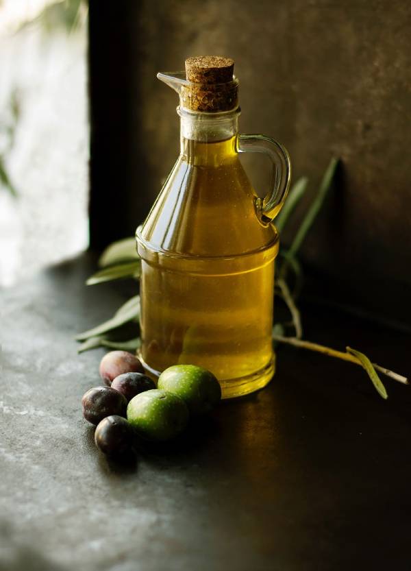 Oils, vinegars, dressings and condiments